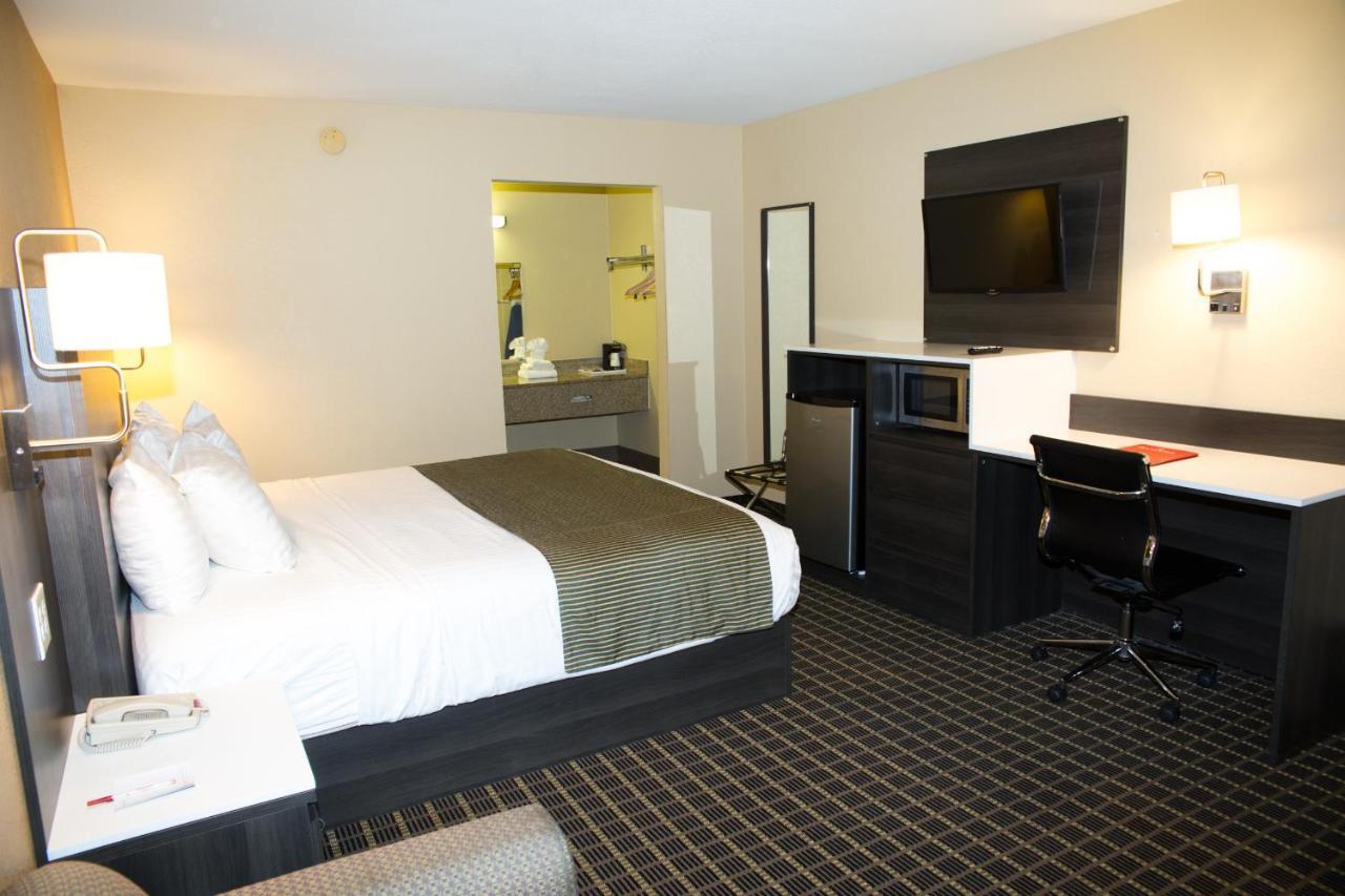 Hotel Ramada By Wyndham Flagstaff East Zewnętrze zdjęcie